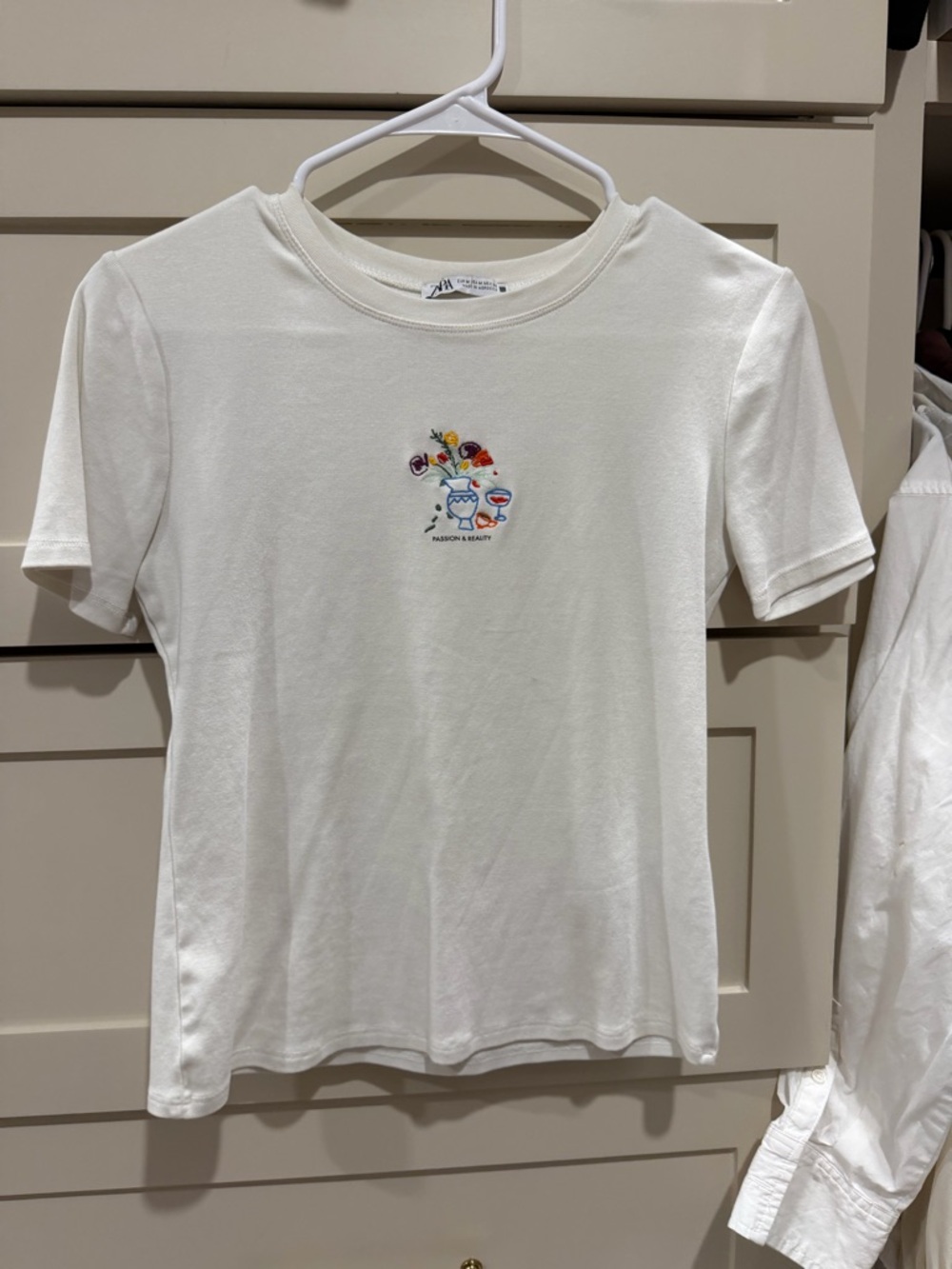 Zara White Short Sleeve Tee with Colorful Embroidered Motif